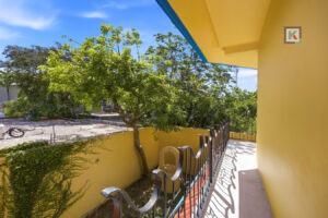 the-yellow-cozumel-house-