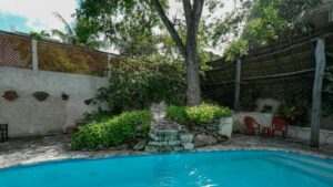 casa-arco-jardin